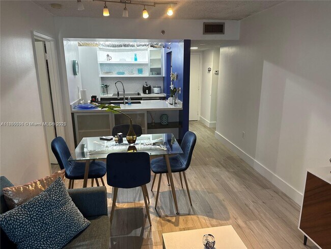 Building Photo - 850 N Miami Ave