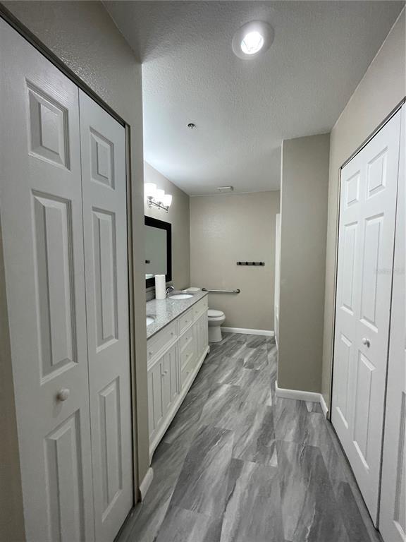 Building Photo - 7218 E Bank Dr