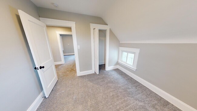 Building Photo - Old Brooklyn Area - 3 Bedroom Single Famil...