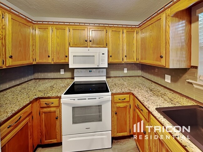 Building Photo - 80 Vincent Ln