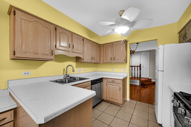 Building Photo - 1401 Wentworth Ct