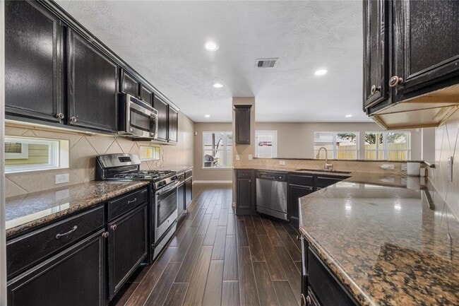 Building Photo - 8615 Gander Bayshore Ln