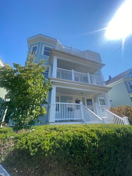 Building Photo - 26 Verdun St