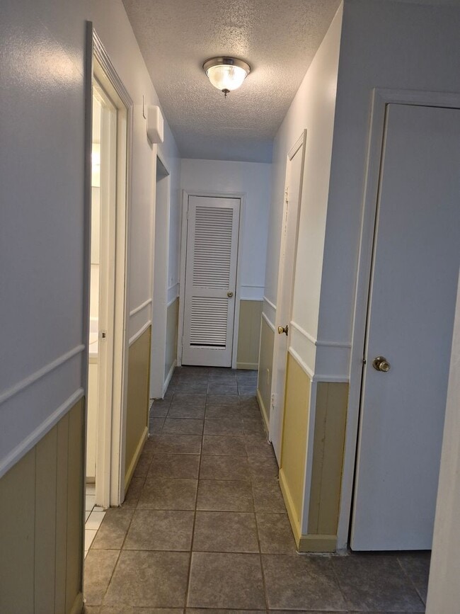 Building Photo - 531 Ashmore Rd