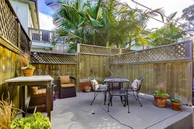 Building Photo - Heart of Normal Heights! 2 Bedrooms w/ In Unit Washer/Dryer! Two Assigned Gated Parking Spaces!