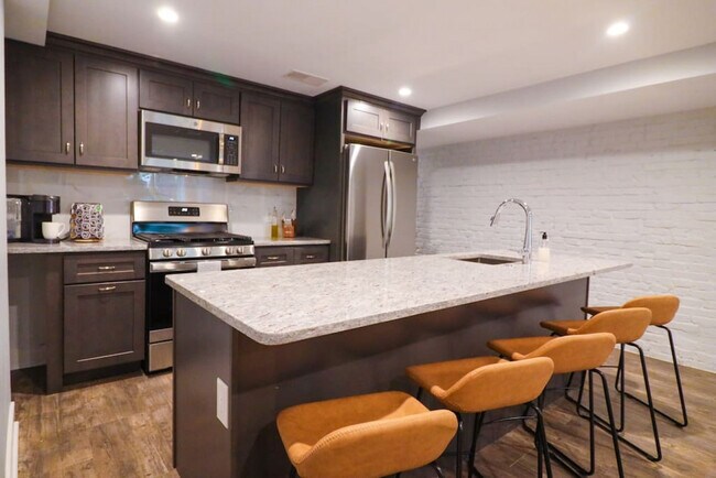 Building Photo - 1211 Girard St NW