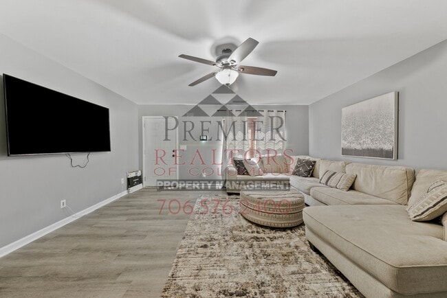 Building Photo - 741 Compass Trl