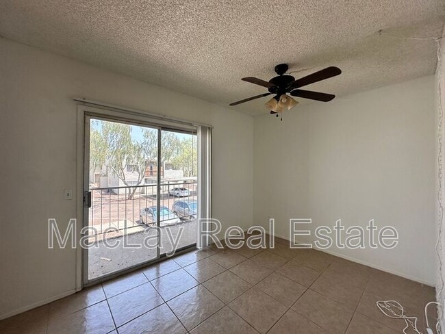 Building Photo - 2801 E Monte Cristo Ave