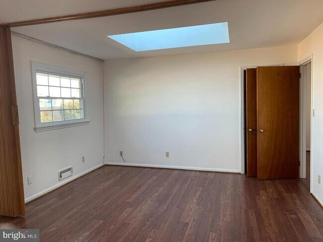 Building Photo - 1103 Yardley Rd