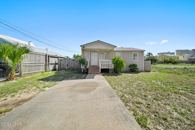 Primary Photo - 6319 Sunset Ave