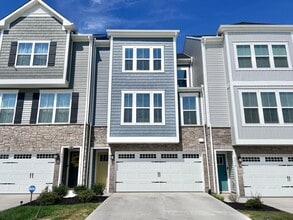 Building Photo - MINUTES TO VRE AND ALL THE CONVENIENCES OF...