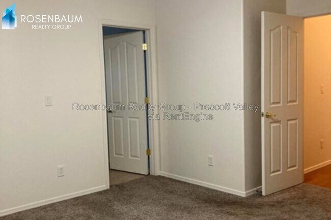 Building Photo - 8049 E Jacque Dr