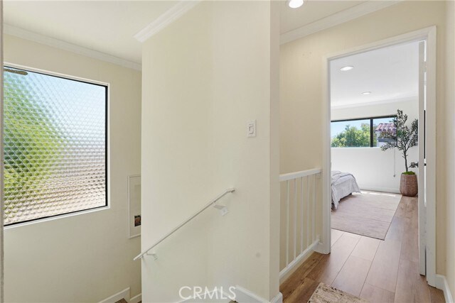 Building Photo - 1433 S Beverly Dr
