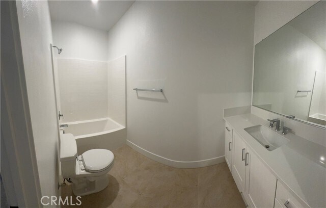 Building Photo - 228 Knot