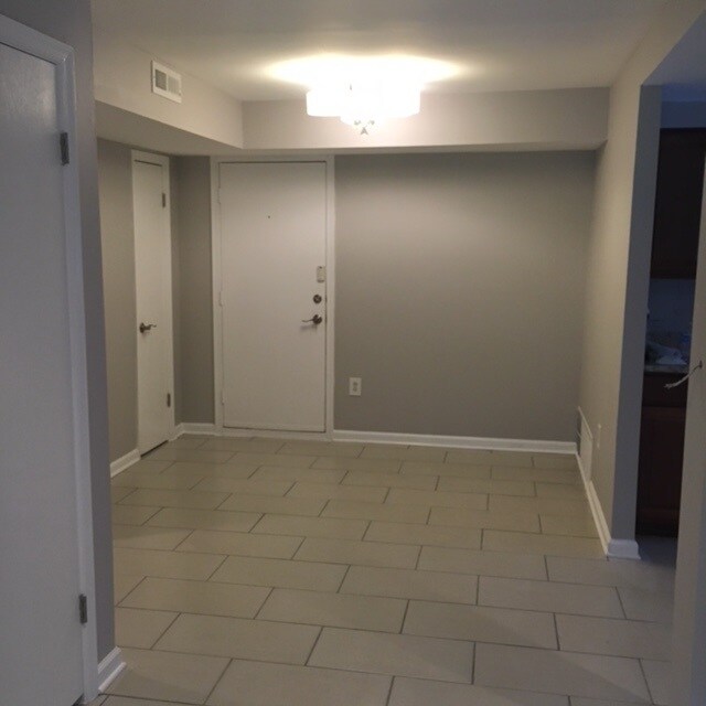 Building Photo - 7157 Donnell Pl