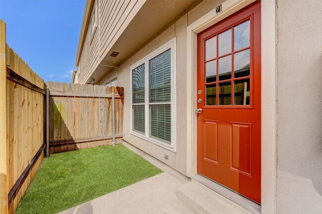 Building Photo - 6406 Ferris Dr