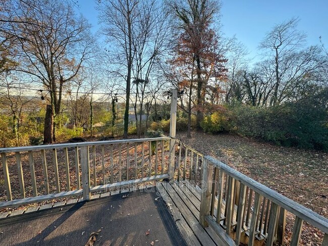 Building Photo - 408 Frazier Dr
