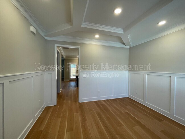 Building Photo - 3119 Venetian Dr