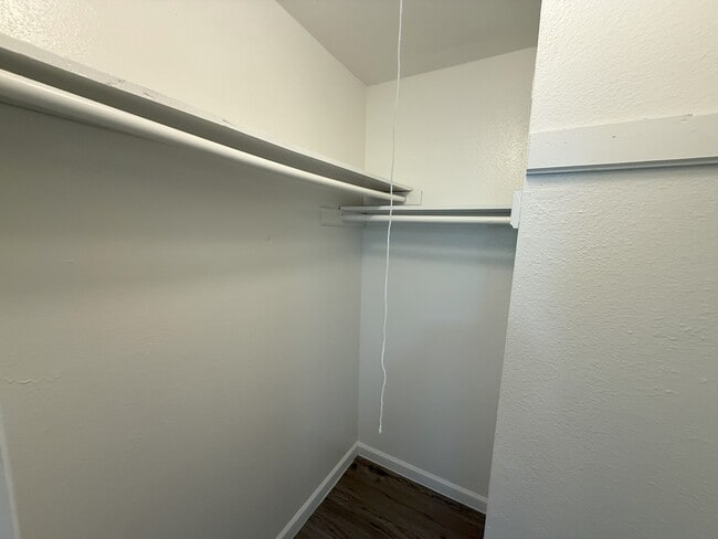 Building Photo - 1222 Tartan Ln