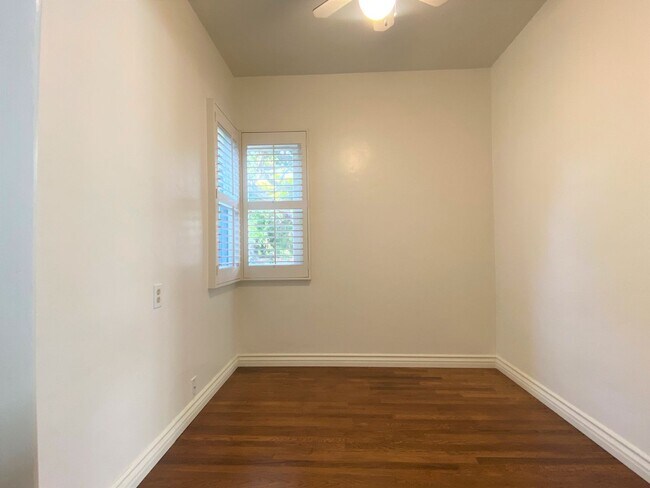 Building Photo - Beautiful 2BD/2BA Beach Home | Prime Mission Beach Location | Garage + 2 Parking Spaces
