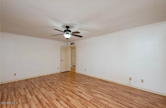 Building Photo - 6564 Brisa Del Mar Dr