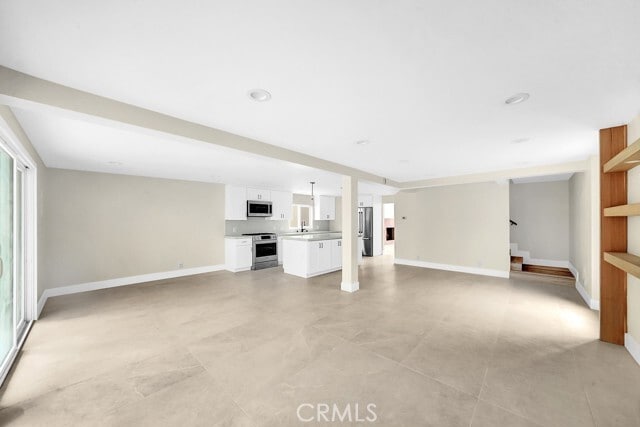 Building Photo - 608 Marguerite Ave