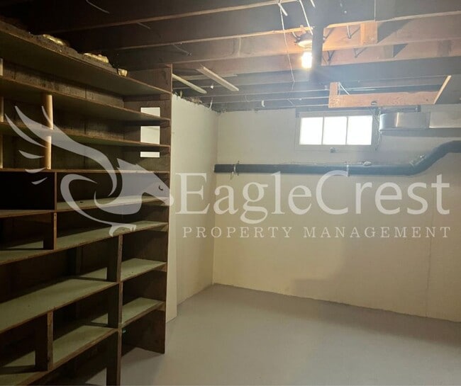 Building Photo - Charming 3 Bedroom, 1 Bath House with Fenc...