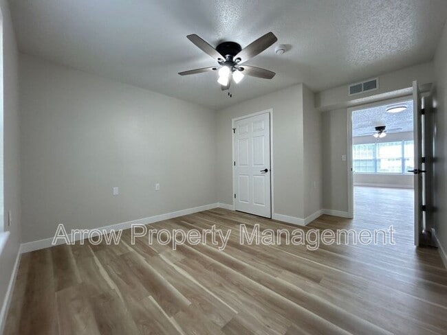 Building Photo - 1015 14th St