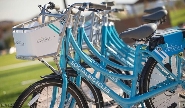 Building Photo - 299 Stradella Pl