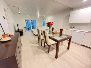 Building Photo - 240 Galen Dr