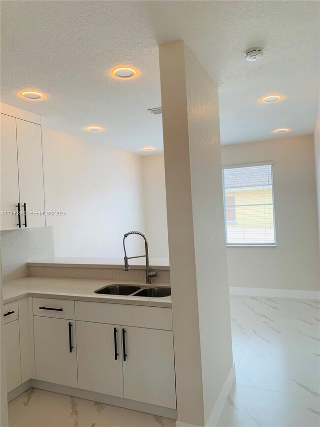 Building Photo - 7050 NW 177th St