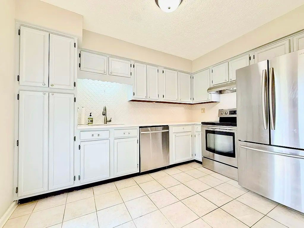 Building Photo - 4013 Heather Ct NW