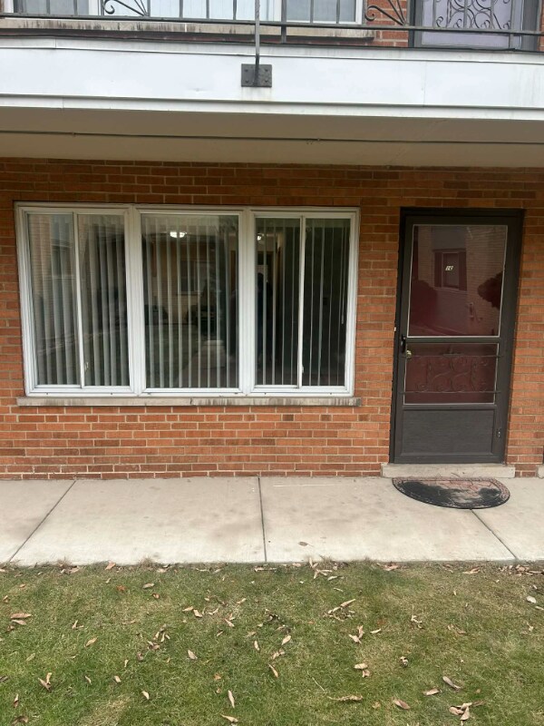 Building Photo - 4120 N California Ave