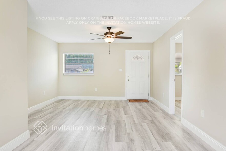 Building Photo - 3213 Sutton Dr