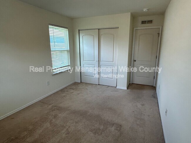 Building Photo - 5336 Black Maple Dr