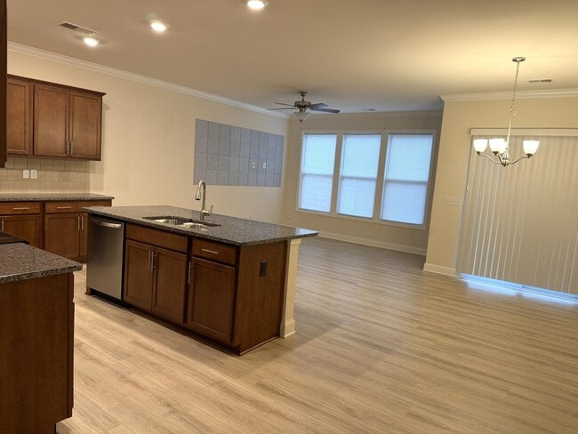 Building Photo - 403 Yellow Fox Rd