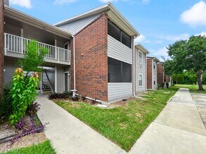 Building Photo - 1400 Gandy Blvd N