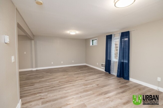 Building Photo - Great 3 bedroom 2 bathroom townhome for rent in South Spokane Valley