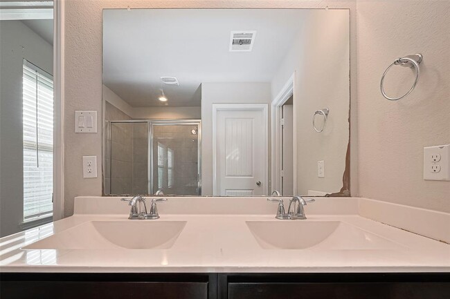 Building Photo - 1819 Bryson Heights Dr