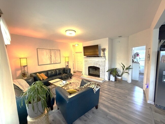 Building Photo - 50 Indian Paintbrush Ln