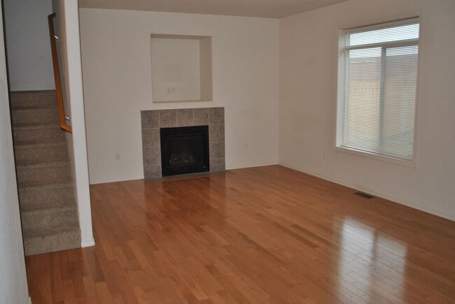 Building Photo - 4 Bedroom with Garage on a Corner Lot