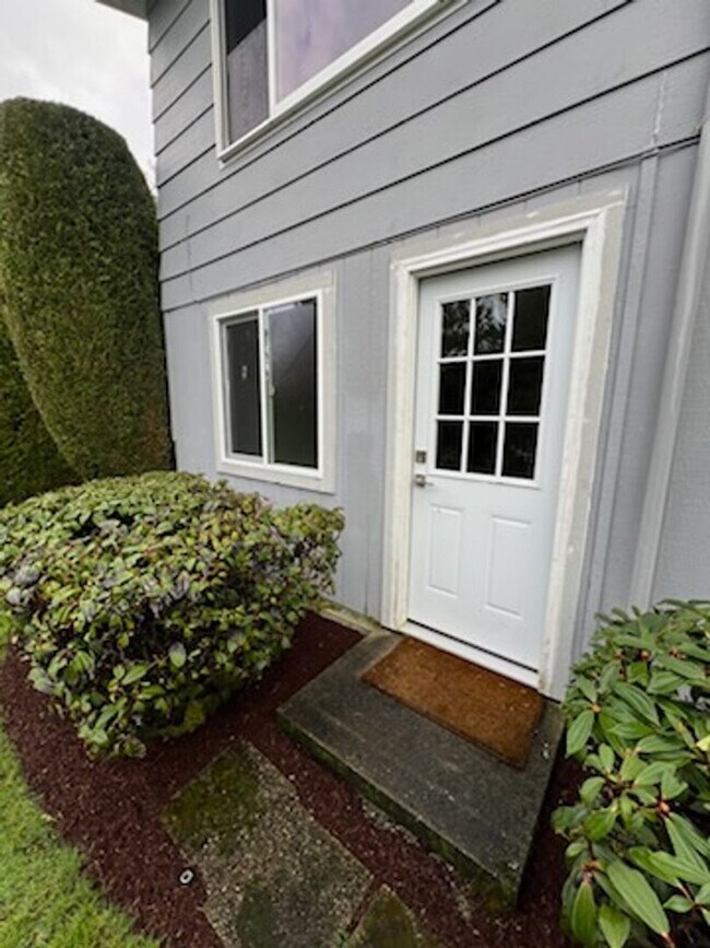 Building Photo - 1302-1304 38th Ave Ct NW