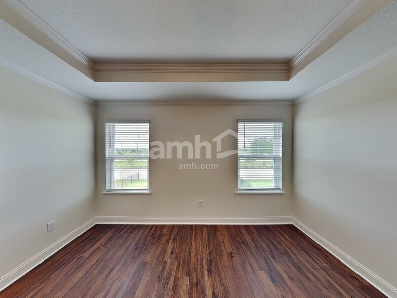 Building Photo - 185 Banyan Frst Dr