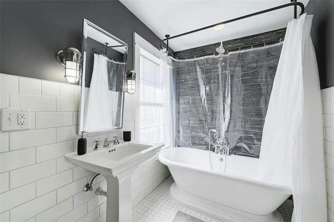 Building Photo - 2627 Geronimo Trail