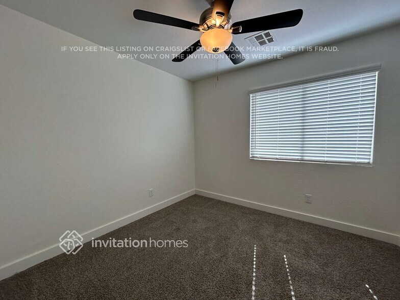 Building Photo - 15572 W Meade Ln