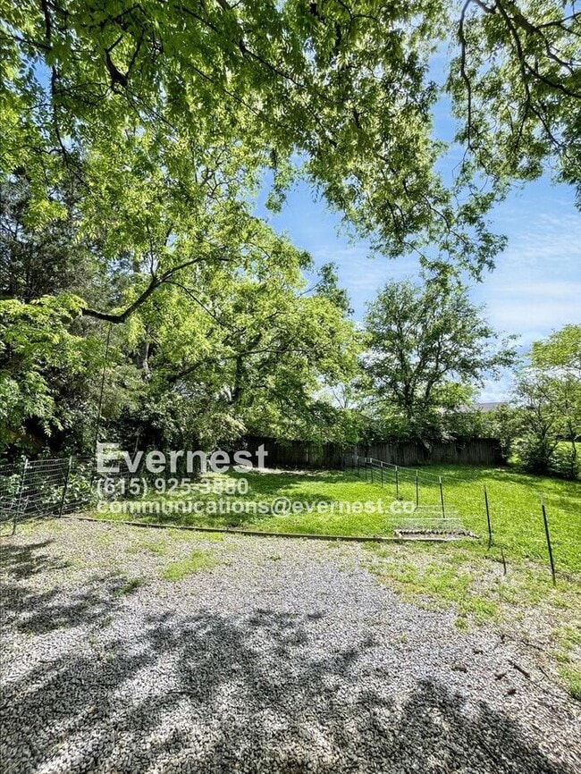 Building Photo - Spacious 4-Bedroom, 2-Bathroom Home with C...