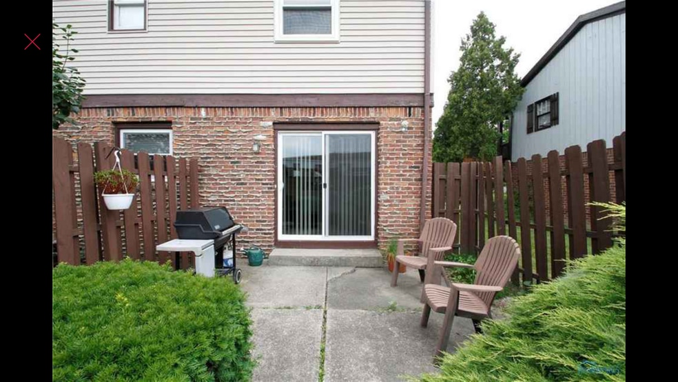 Patio - 5618 Cresthaven Ln