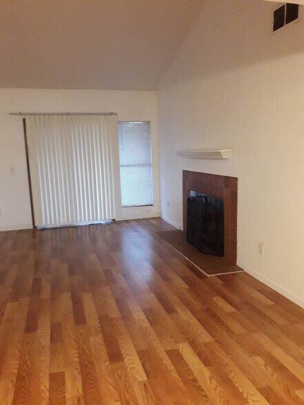 Building Photo - 2760 W 86th Ave