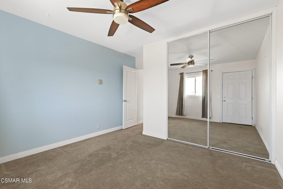 Building Photo - 240 E Surfside Dr