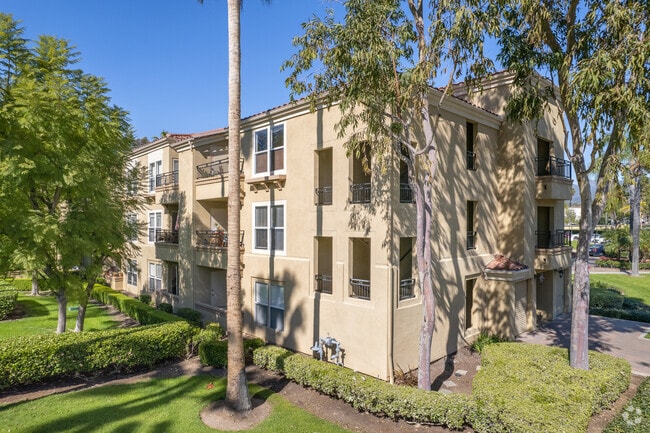 Building Photo - 55+ Community FountainGlen Rancho Santa Margarita